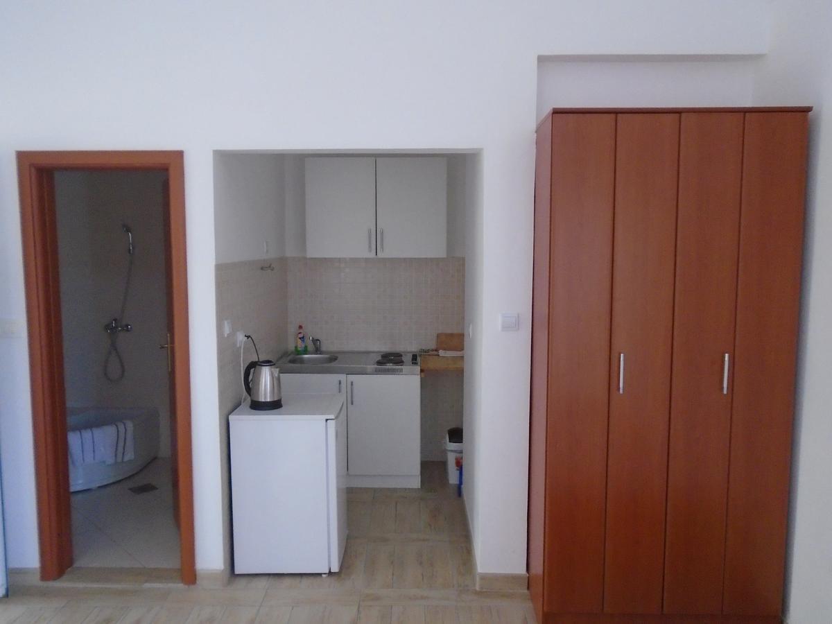 Apartments Kanli Kula تْشيرسيك نوفي المظهر الخارجي الصورة